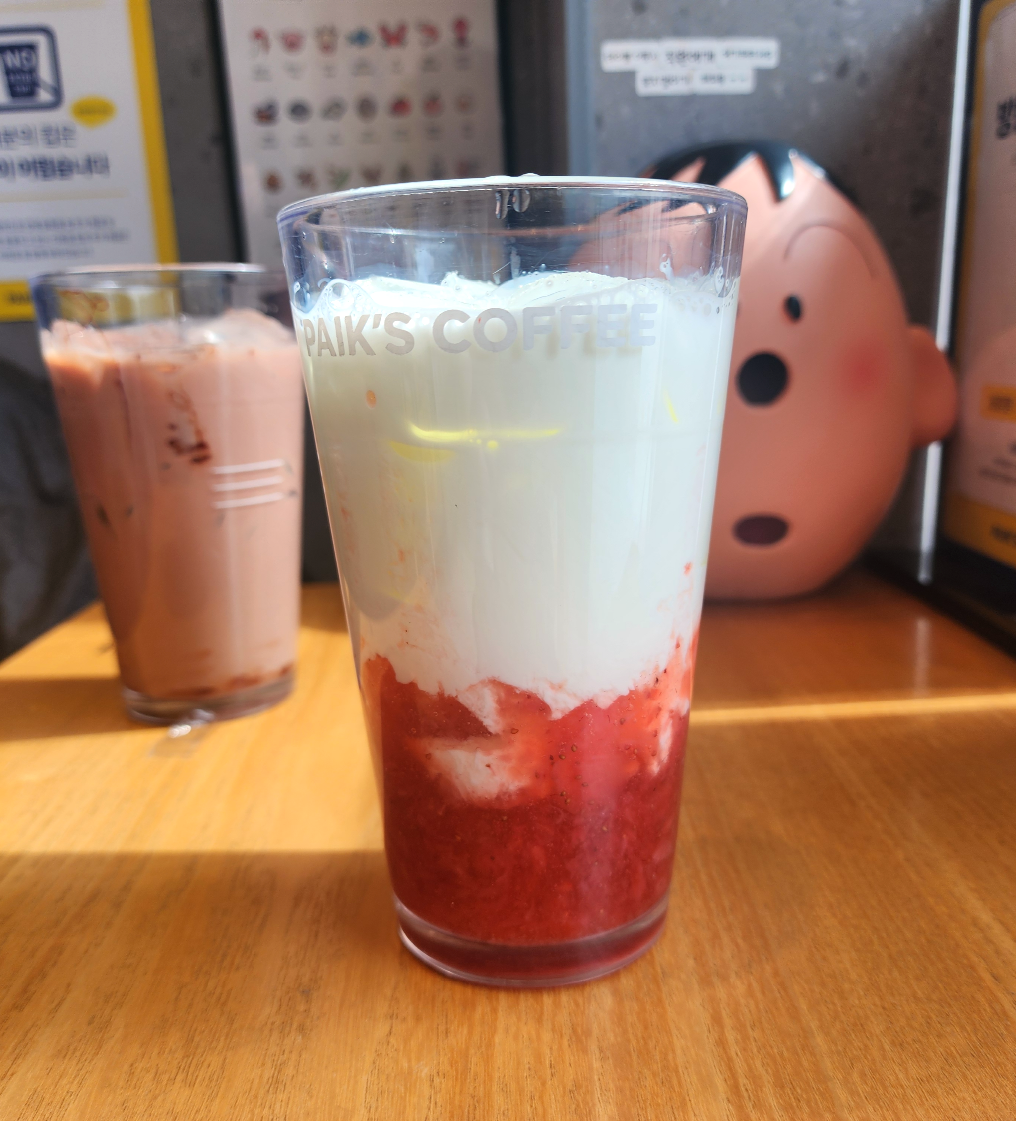 빽다방딸기라떼