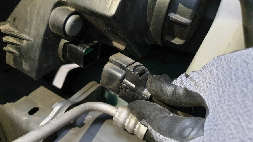 헤드라이트 전원 분리 모습