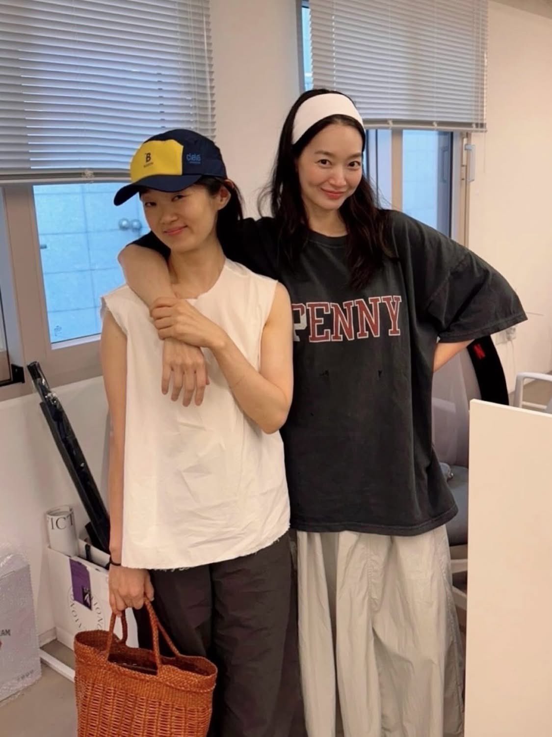 배우 신민아와 이봉련