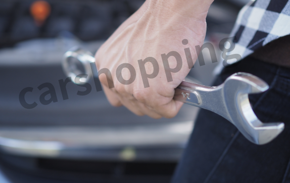 자동차 엔진룸 기름때 제거방법