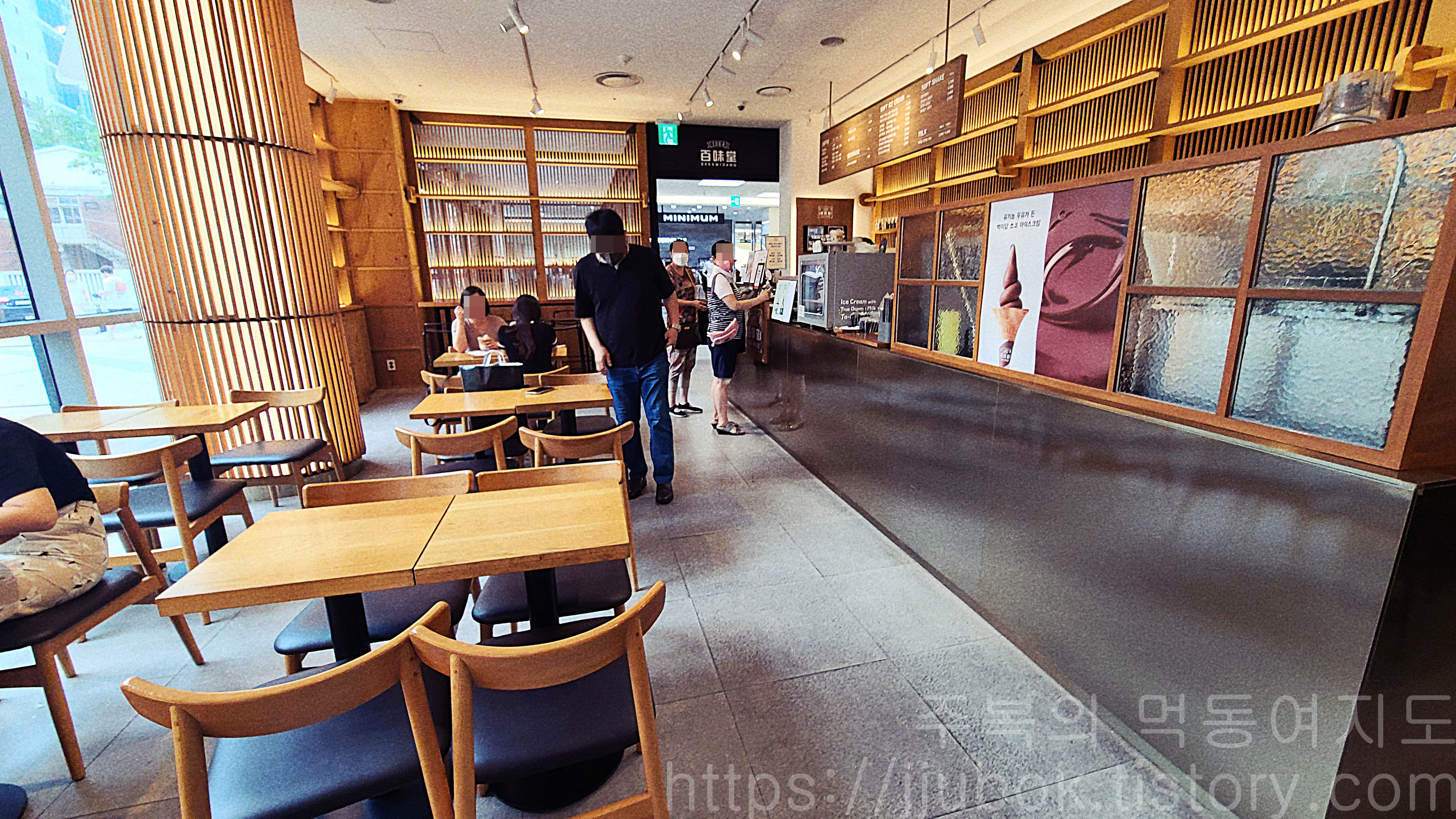 1964-백미당-마리오-아울렛-구로점-내부-분위기