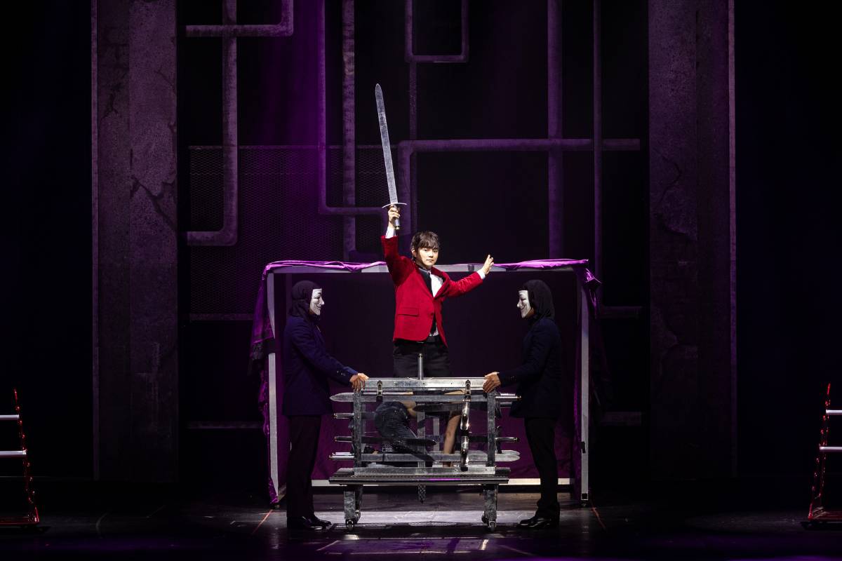 최현우 19+I 매직쇼 공연