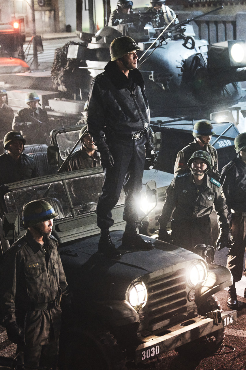 영화 서울의 봄 실화 실제인물 손익분기점 관객수 출연진 ott 줄거리 후기