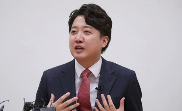 이준석 관련주