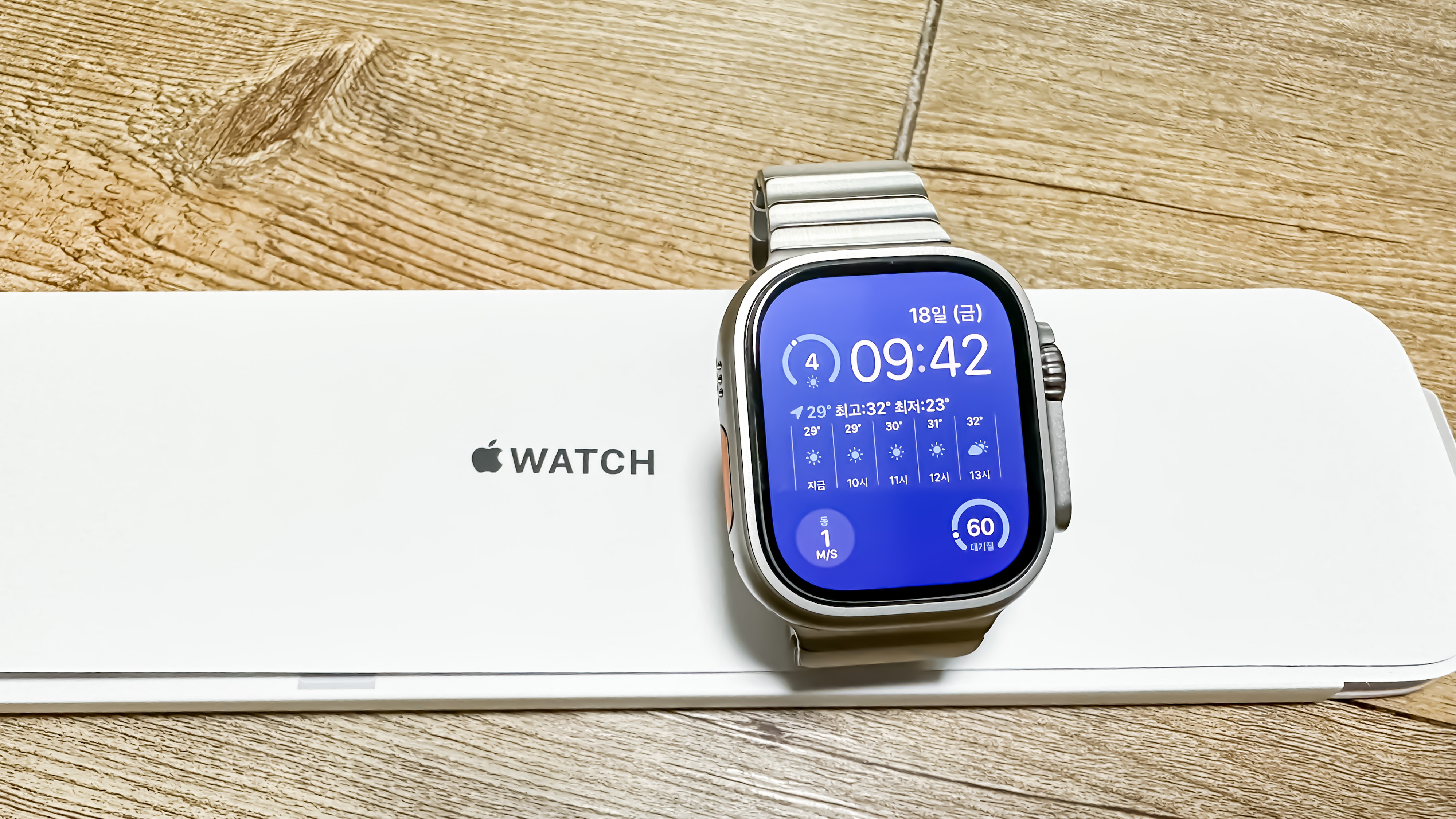 애플 실버 링크 브레이슬릿 장착