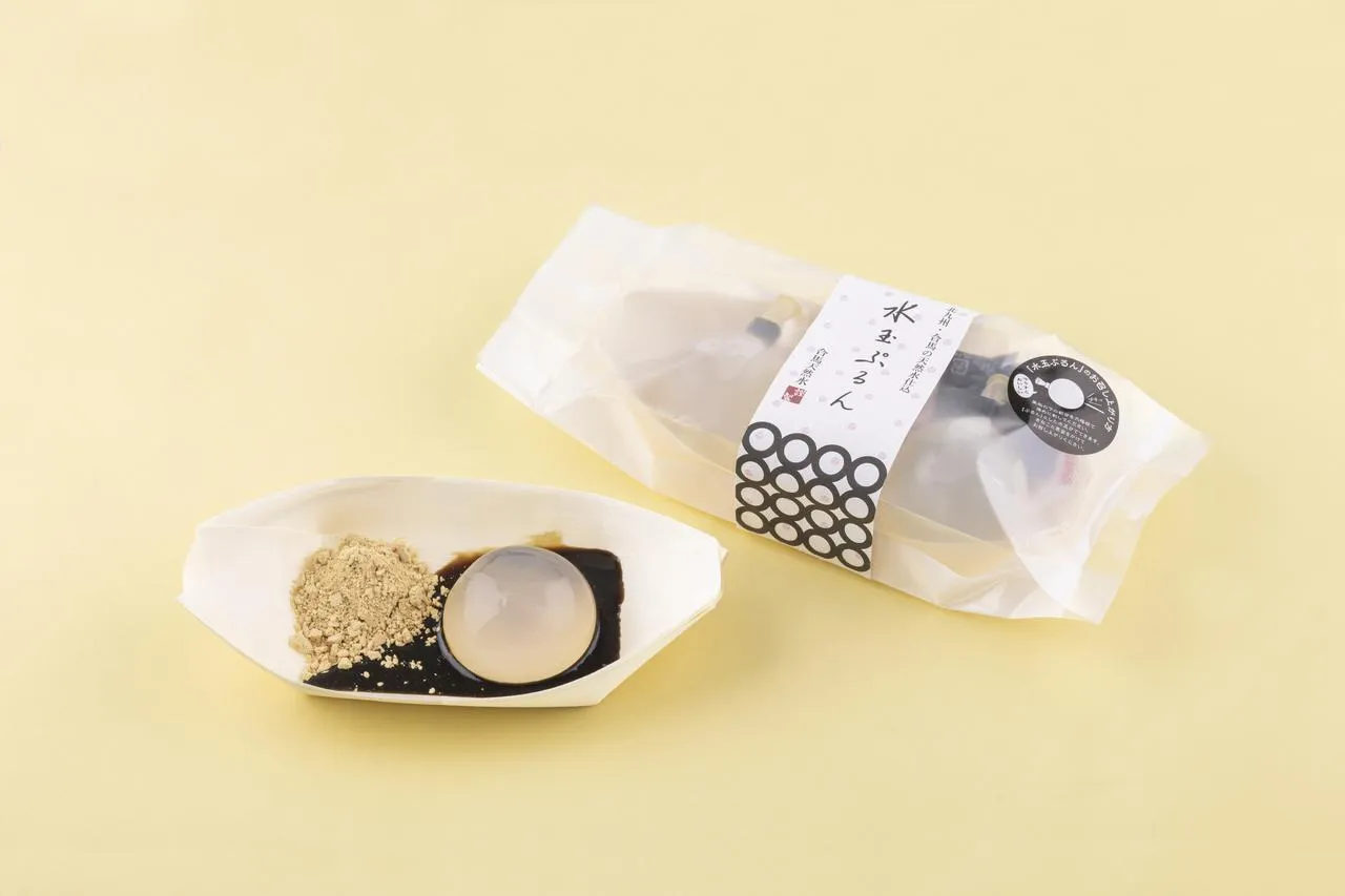 깨뜨리는 순간을 즐길 수 있는 초콜릿 숍. 더운 날에도 딱 맞는 시원한 일본식 디저트