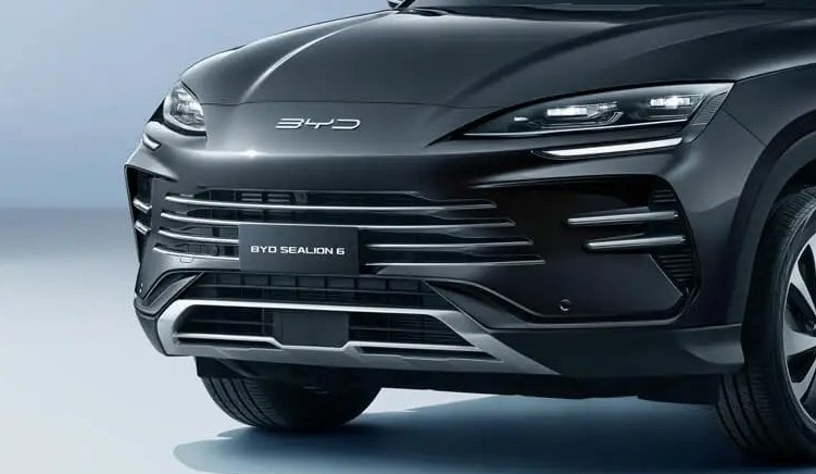 BYD 씨라이언 6 전면 가로형 라디에이터 그릴과 에어인테이크 / 출처: BYD 공식