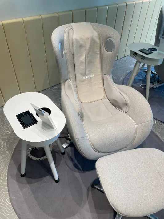 로카우스 호텔 패밀리 라운지 안마의자