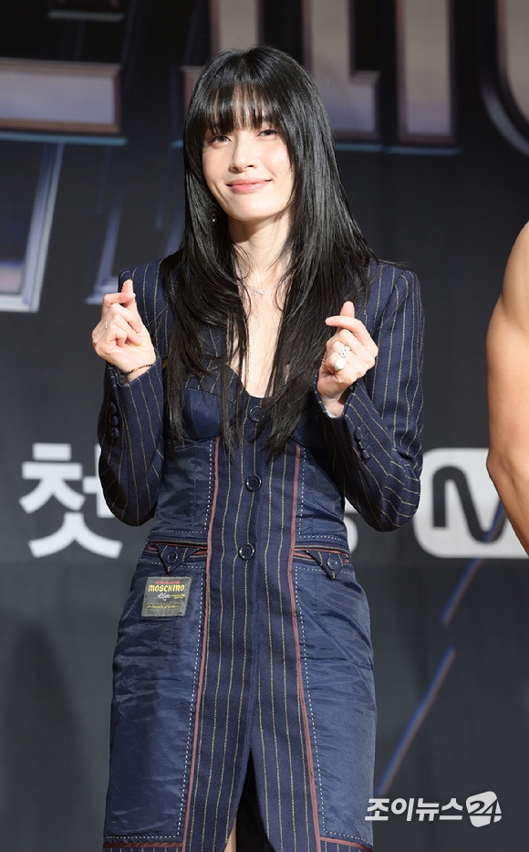 댄서 모니카가 17일 오전 서울 마포구 상암동 DMC타워에서 열린 Mnet &#39;스트릿 우먼 파이터2&#39; 제작발표회에 파이트 저지로 참석하고 있다. [사진=정소희 기자]