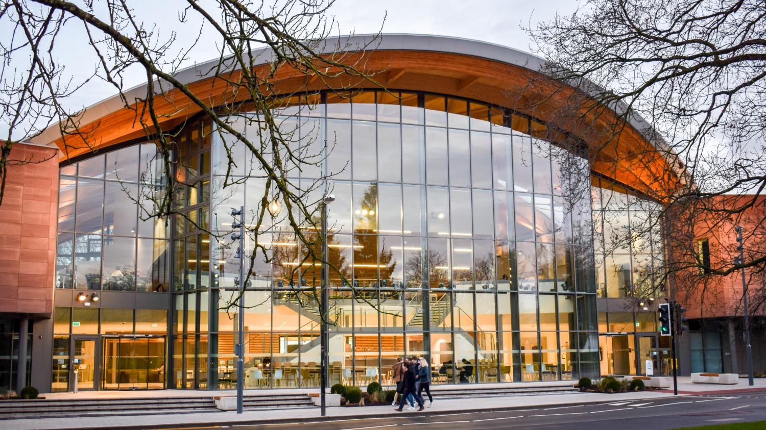 워릭 대학교의 역사와 주요 인물 그리고 미래