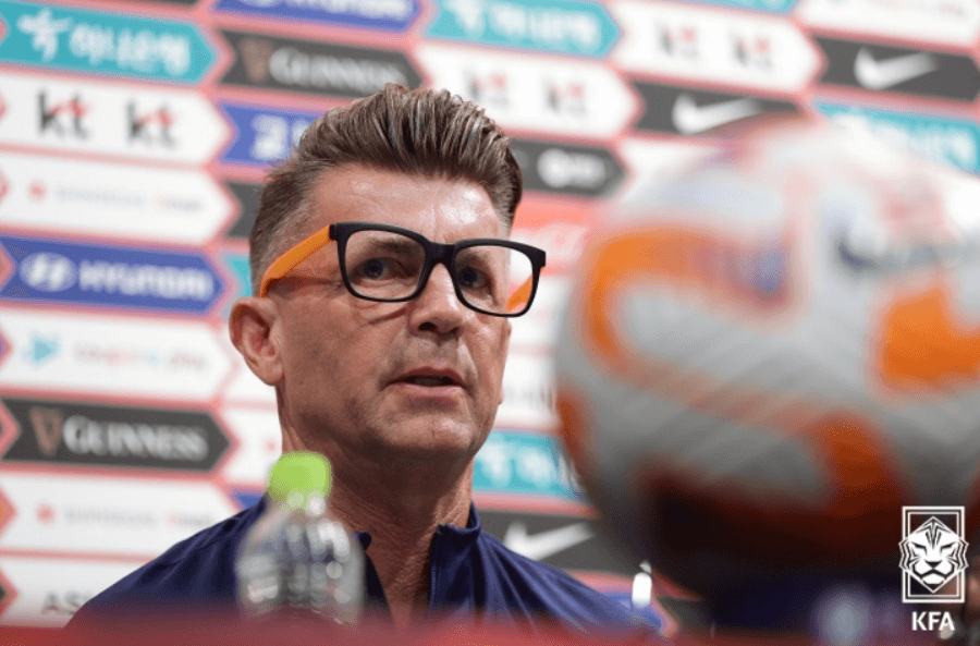 여자 월드컵 엔트리 콜린 벨 감독