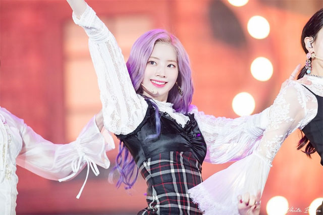 사랑스러운 모습 여자 연예인들 사진모음