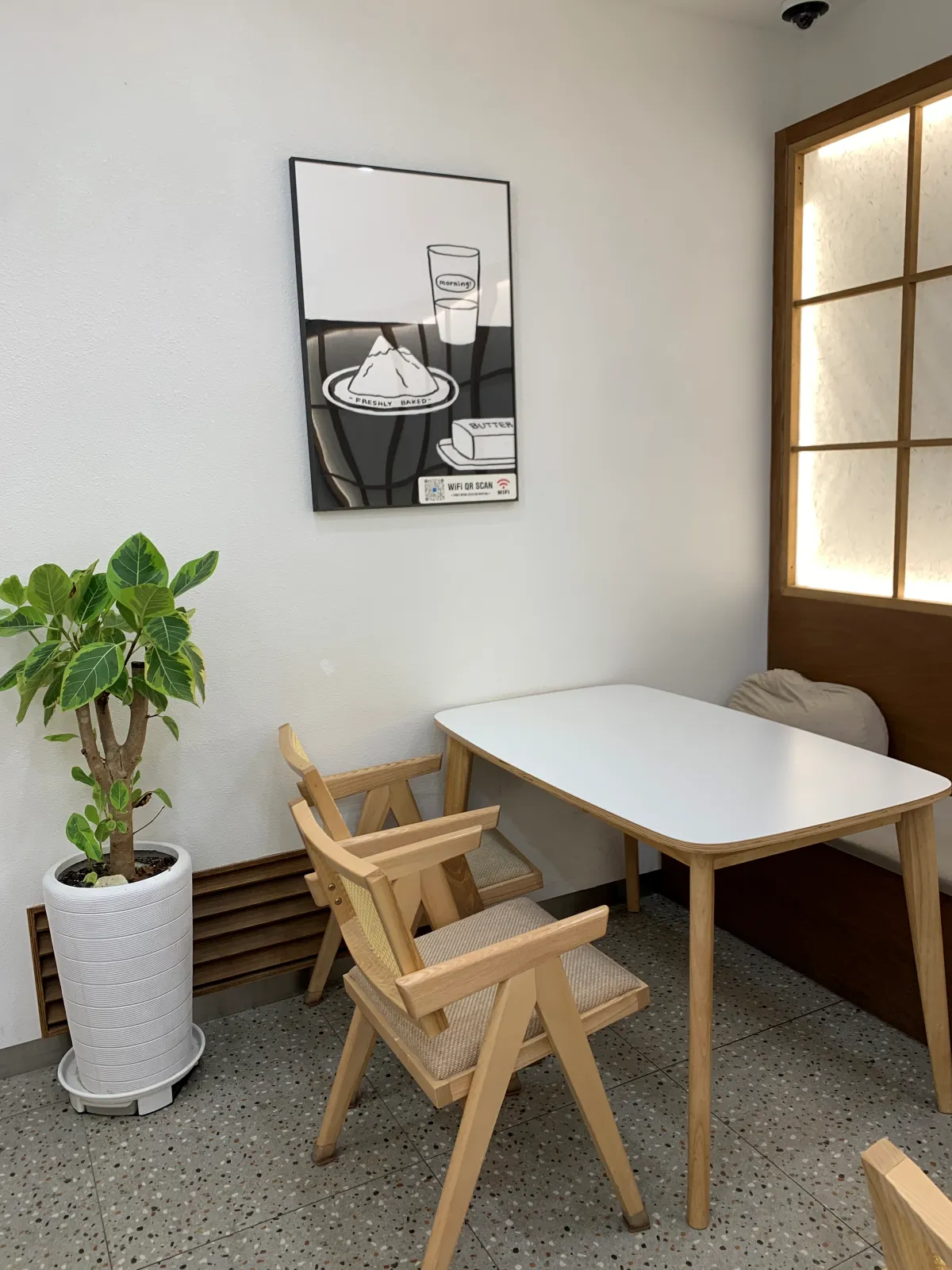 4인테이블과-의자