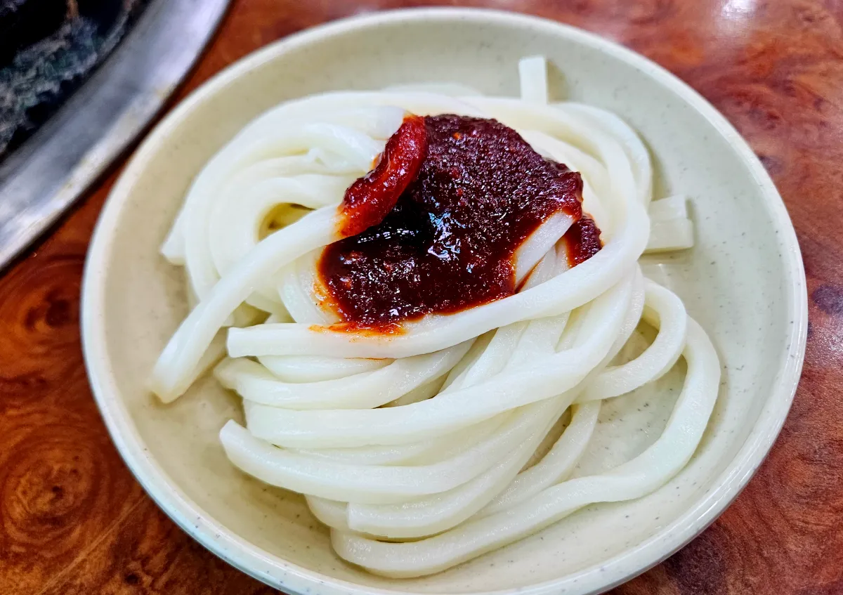 강원도-춘천시-학곡리닭갈비-우동사리