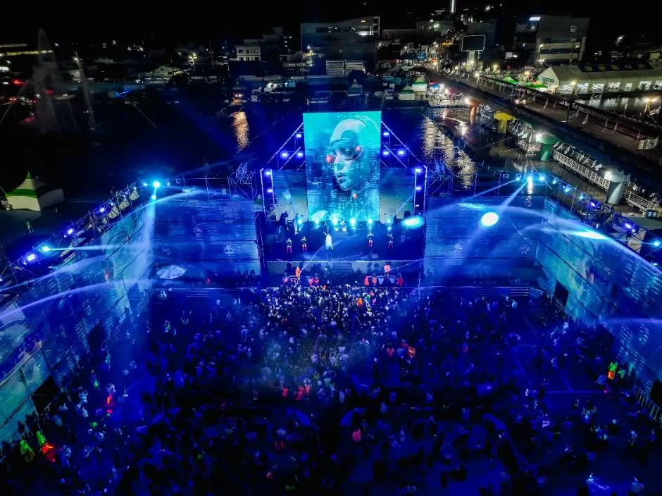 9df157f4-4547-4672-92b6-56f92e9e06e0_12