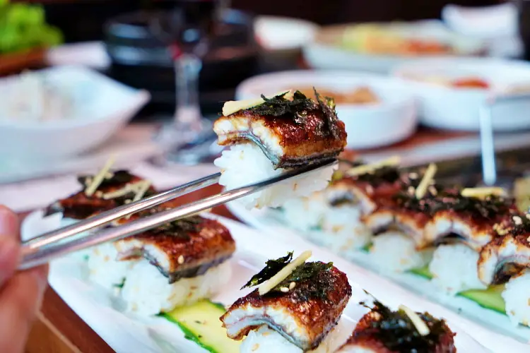 네모세모 전북 전주 맛집 참숯과 담양대나무 석쇠를 사용한 대나무 장어구이 소금구이 양념구이 장어 맛있는 곳