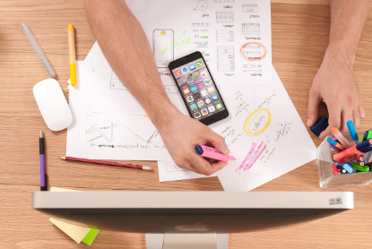 로드맵을 짜는 모습