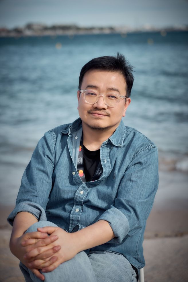 군체 연상호 감독 나이 프로필 학력 고향 경력 연봉 영화 200만 돌파 전지현 구교환 캐스팅 비화 총정리
