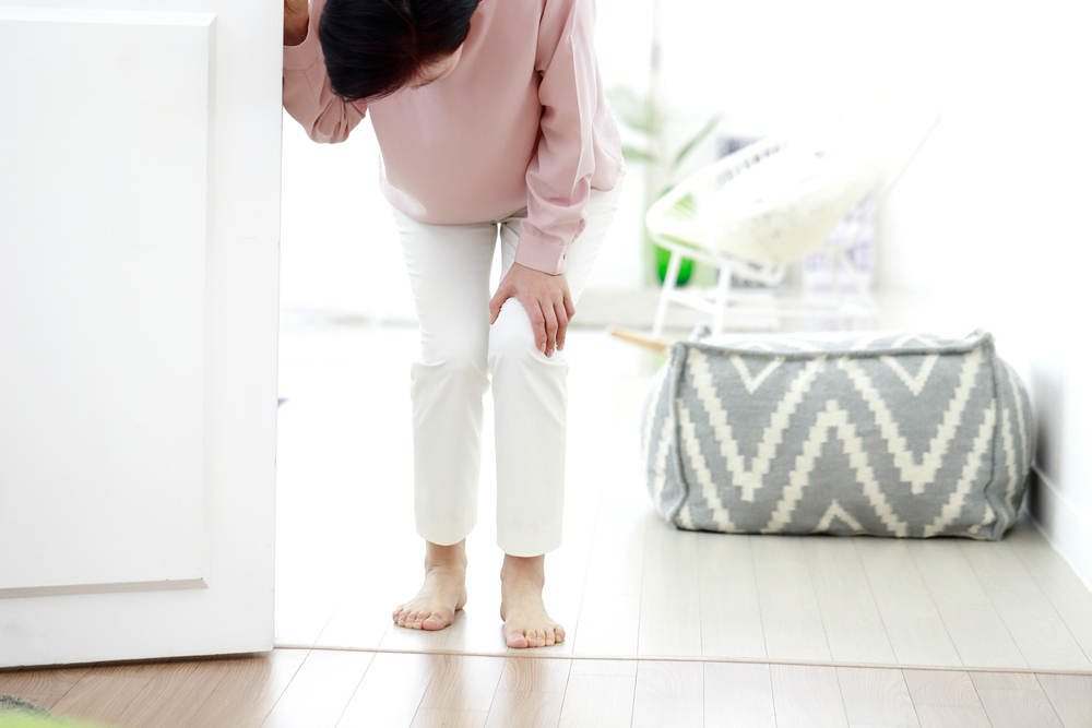 빈혈로 힘들어하는 여성