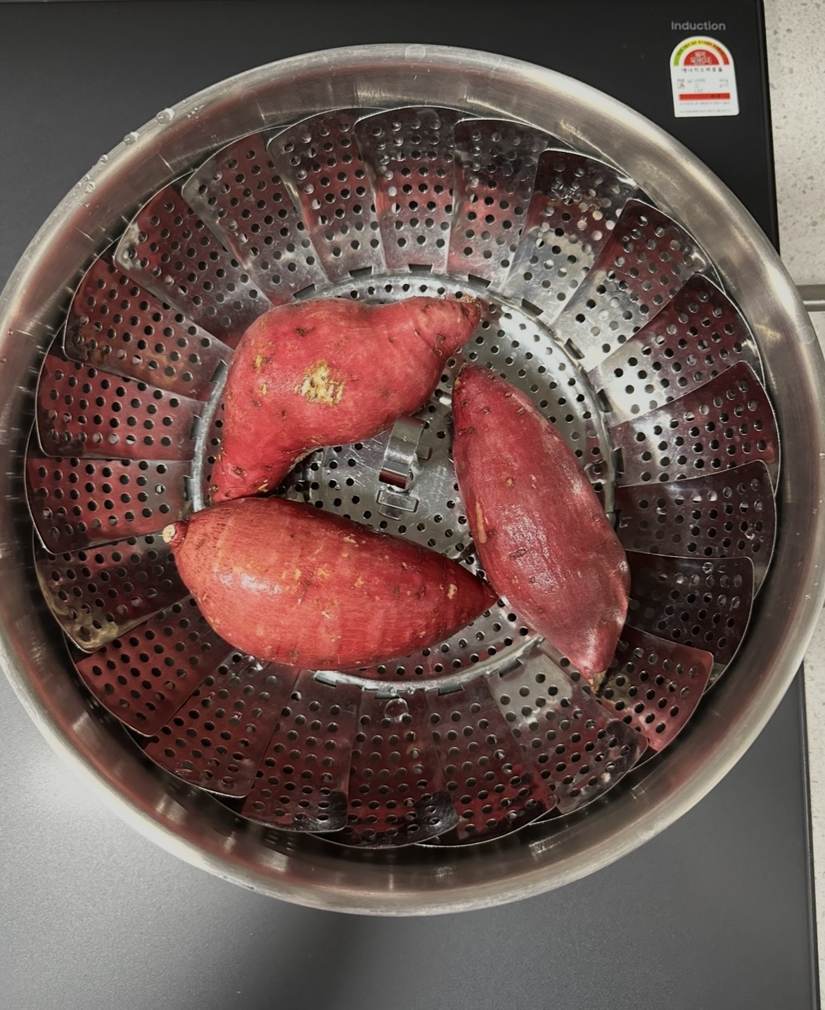 혈당지수를 낮추기 위한 삶은 고구마