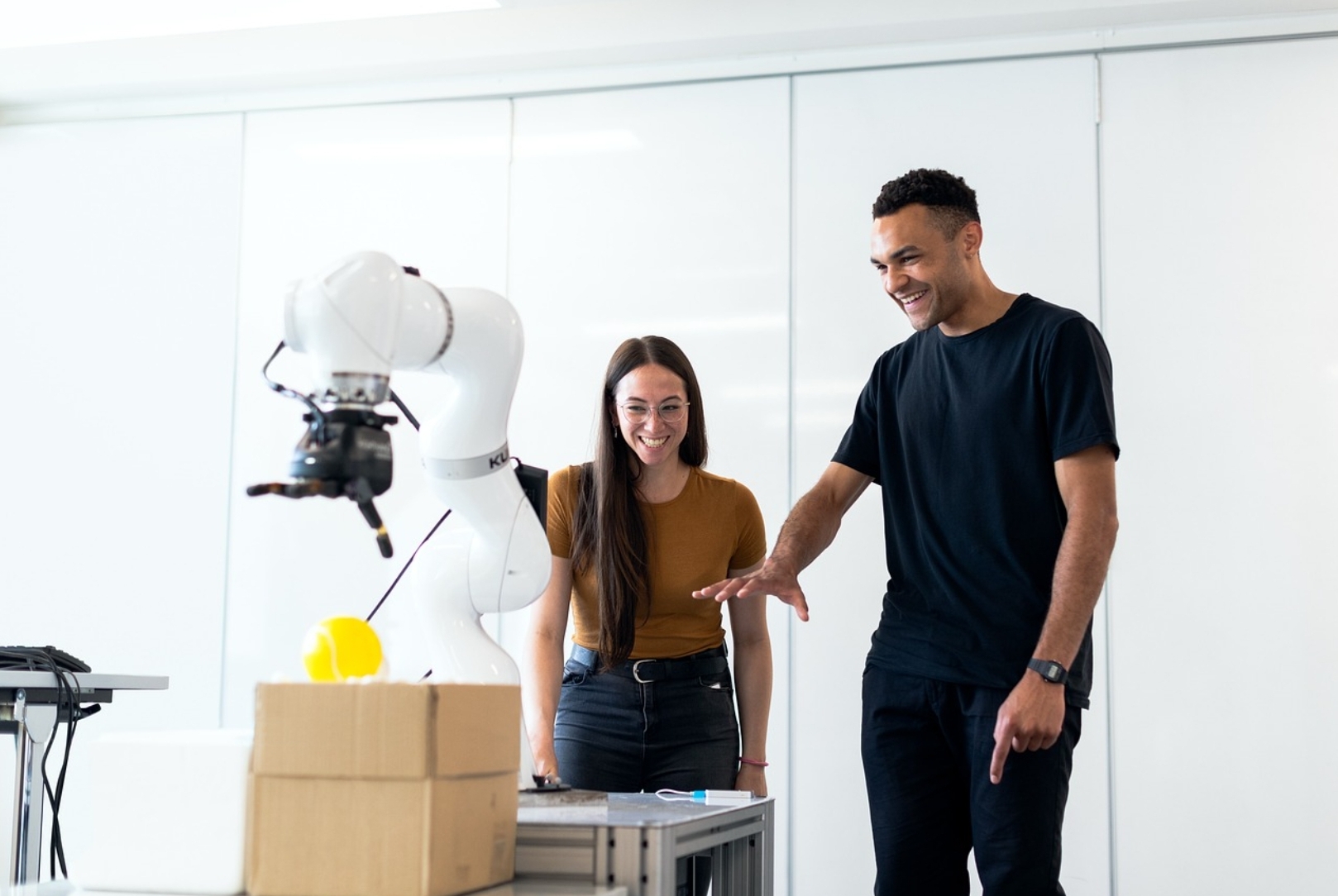 AI 기술을 활용하여 새로운 직업을 창출하는 방법