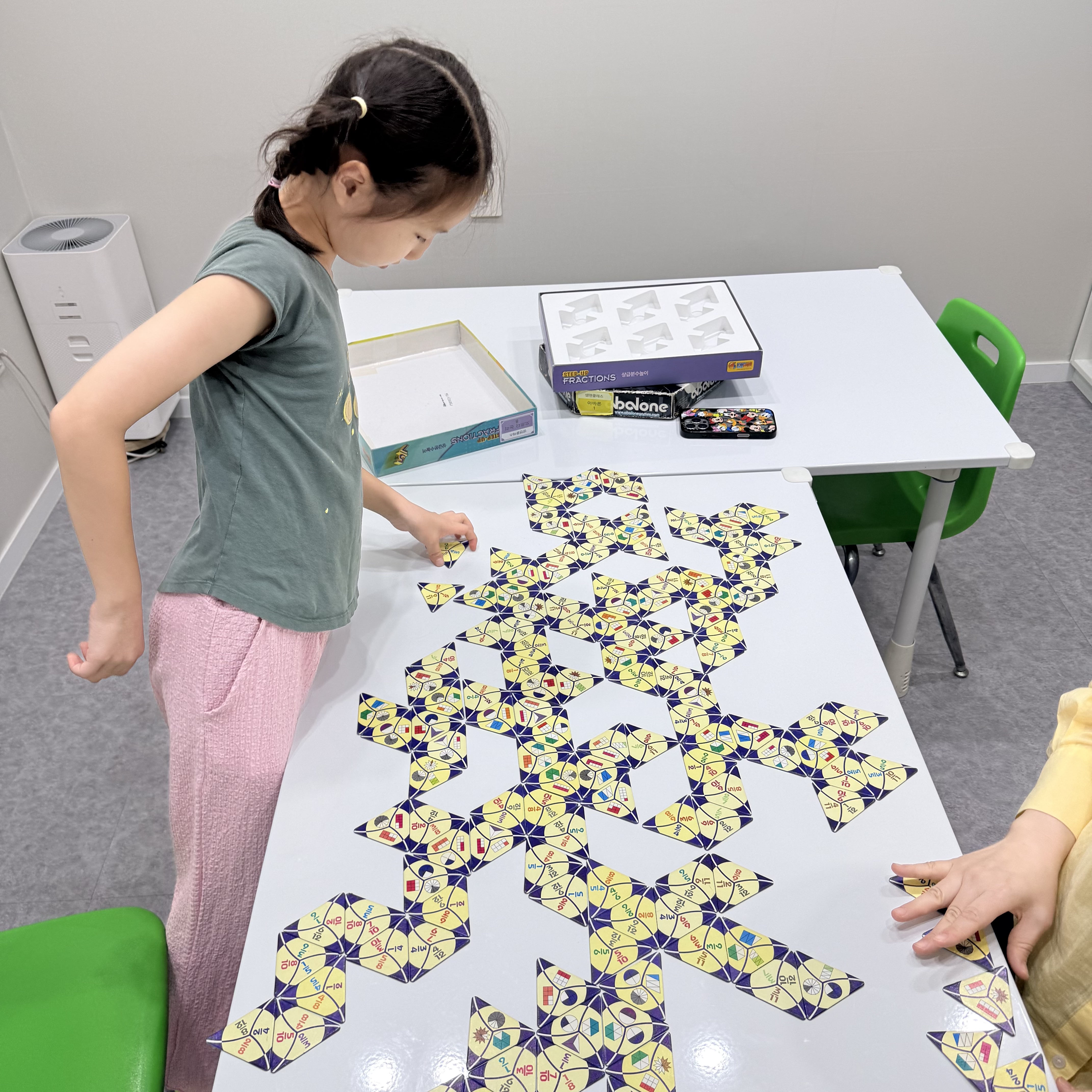 초2학년 숫자분수와 그림분수를 모두 연결함.
