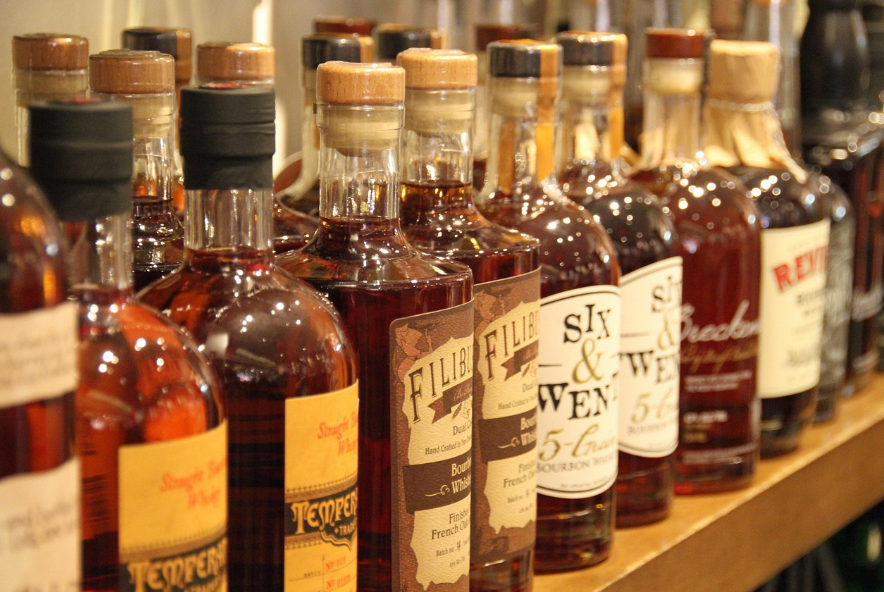 맥캘란, 야마자키 한정판 희귀 위스키의 투자