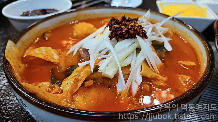 대연-고추삼선짬뽕-국물-2