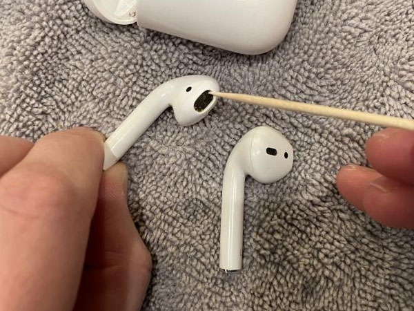 에어팟 청소 하는 방법