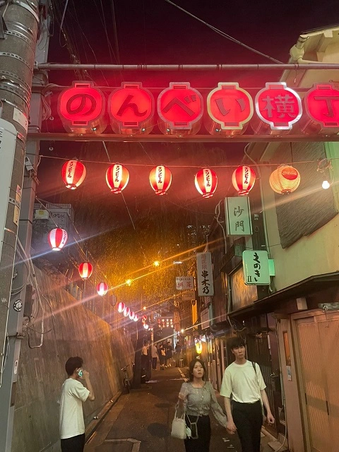 도쿄 시부야 요코초 거리 술집 골목