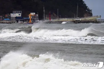 울산 바람 풍속 산업단지 통근 안전모 보안경 준비_20