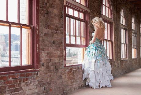 종이로 만든 옷