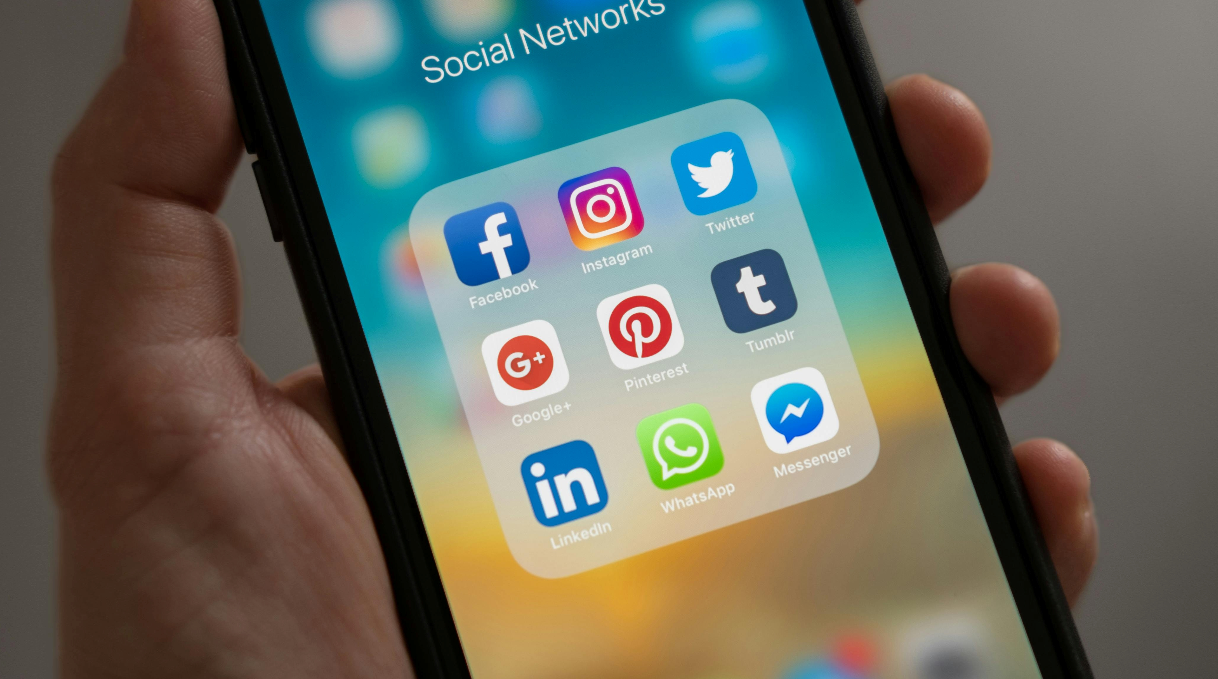 인스타그램 페이스북 SNS 트위터 핀터레스트 아이폰 스마트폰