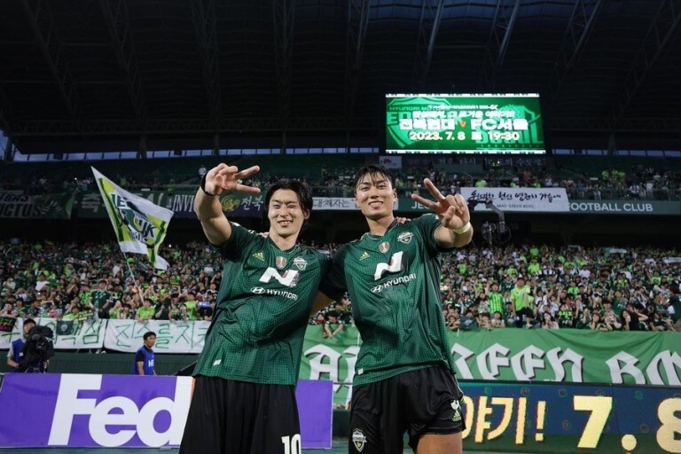 아시아 챔피언스리그 우승을 노리는 전북 현대