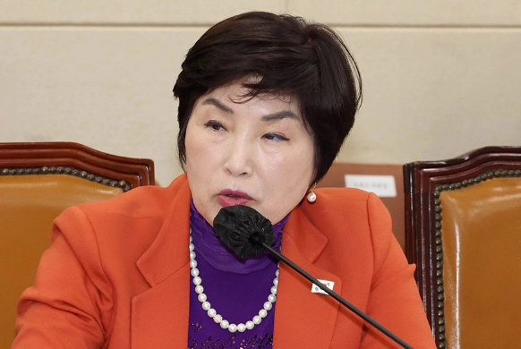 전혜숙 의원 민주당 탈당 배경