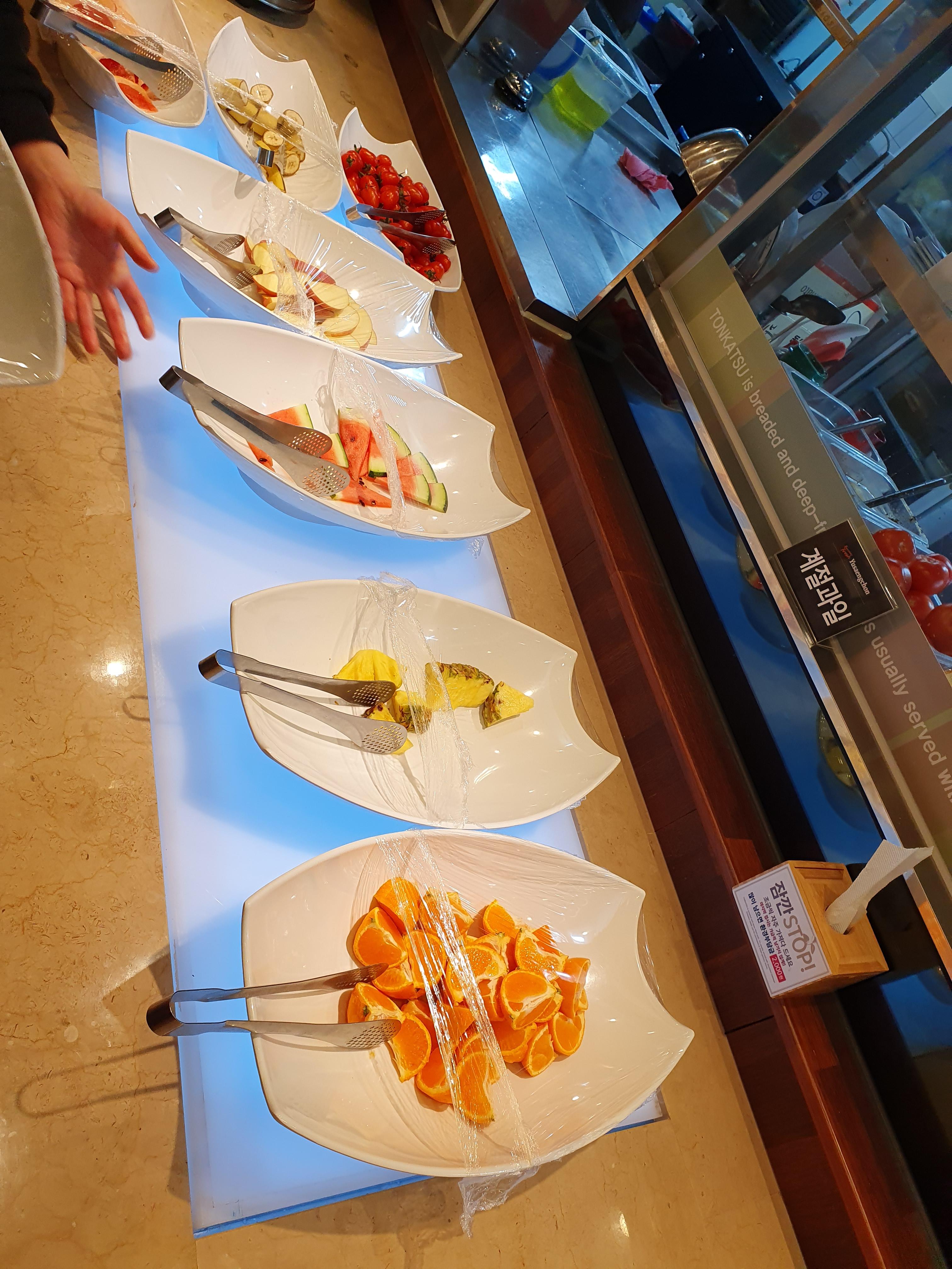 관저동 유생촌 과일 샐러드