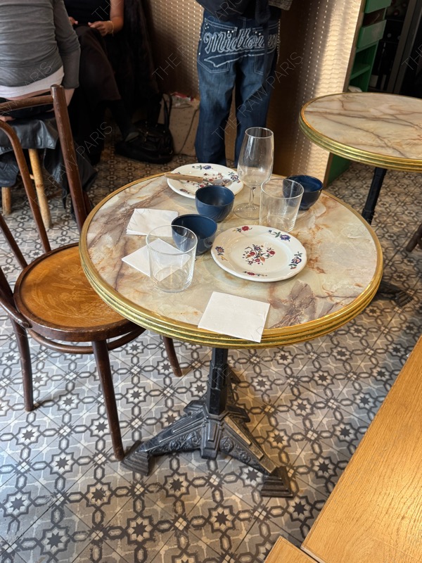 카페에서 1인 13유로는 기본인데 이게 노말 맞나요