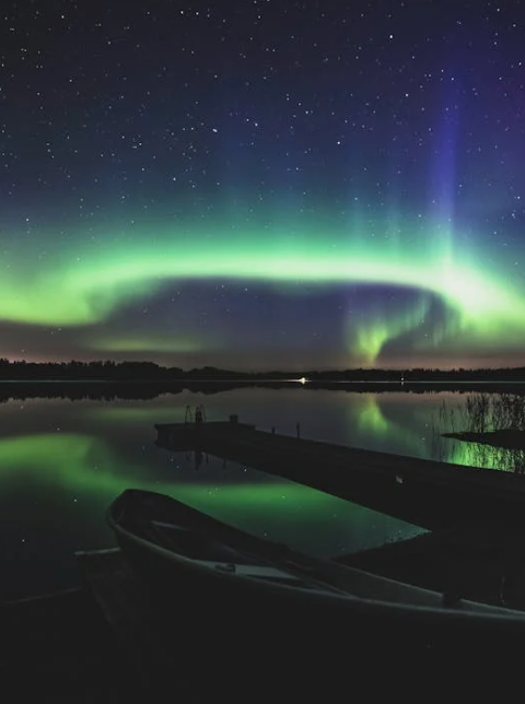 오로라가 멋지게 펼쳐져 있다.
