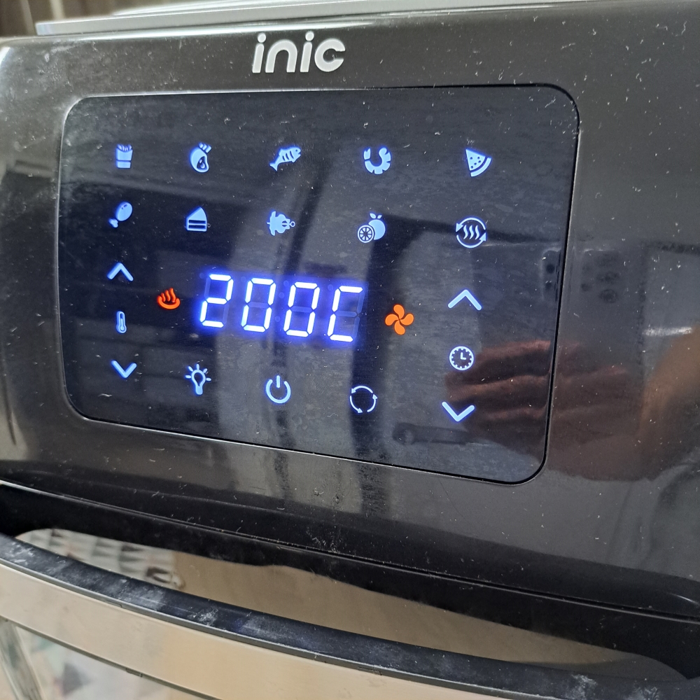 아이닉 에어프라이어 200도 예열