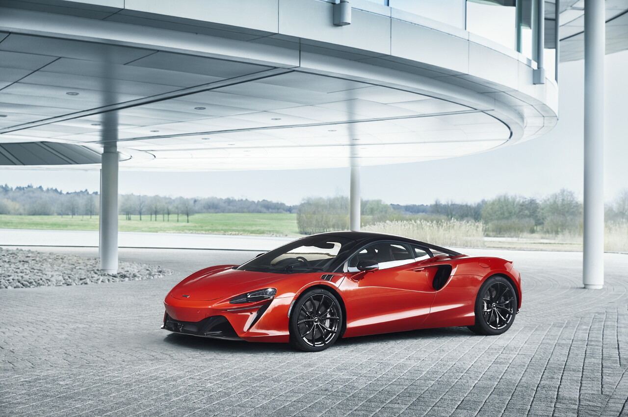 맥라렌, 680마력 하이브리드 슈퍼카 '아투라' 국내 인도 시작