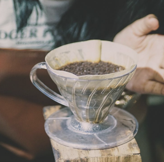 커피 추출에서 뜸 들이기의 중요성과 뜸 들이기 방법