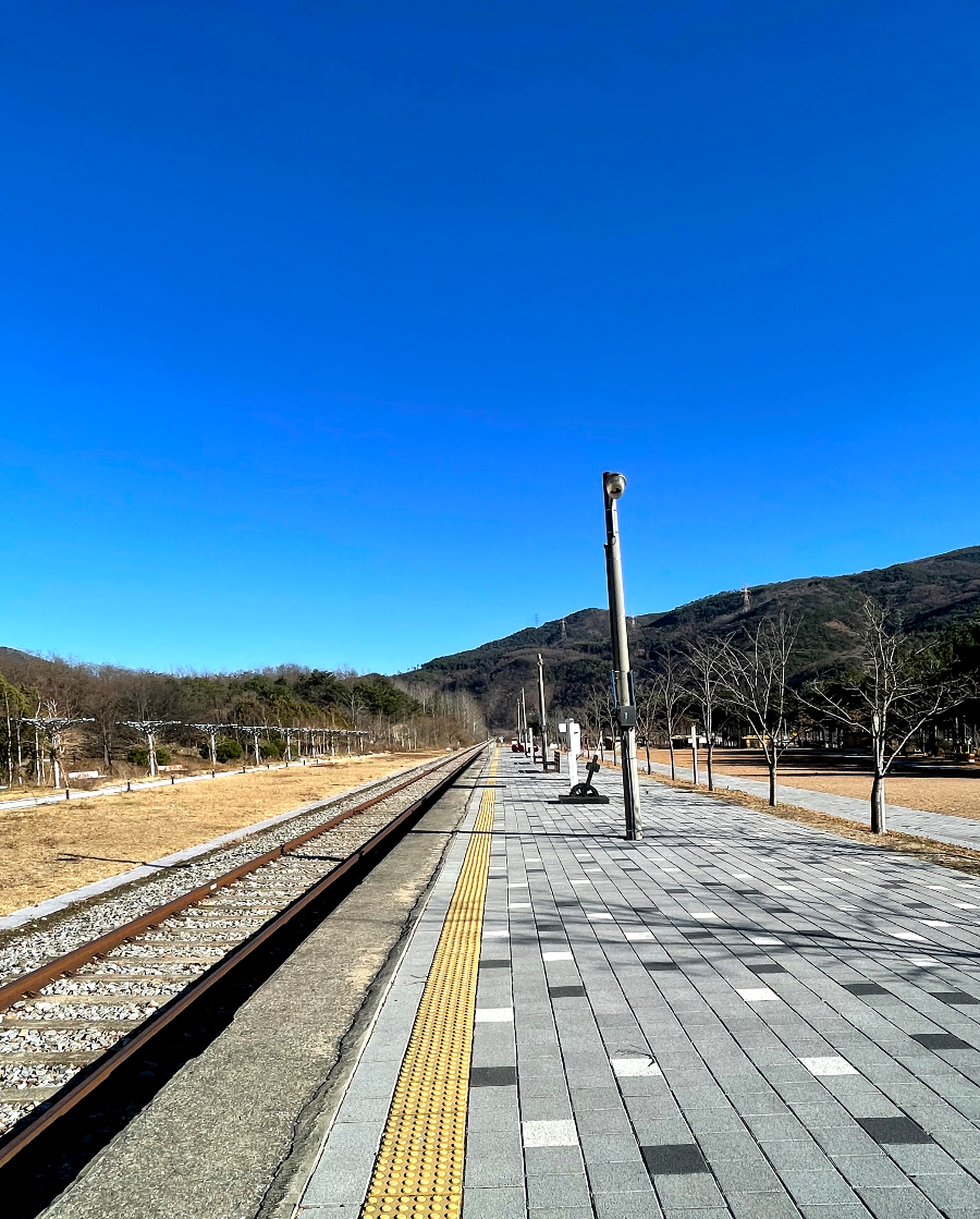 추운 겨울 정선 2박3일 여행 가볼만한 곳 03 - 나전역카페