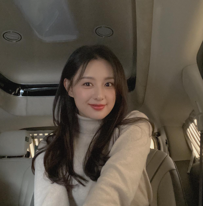 김지원 배우