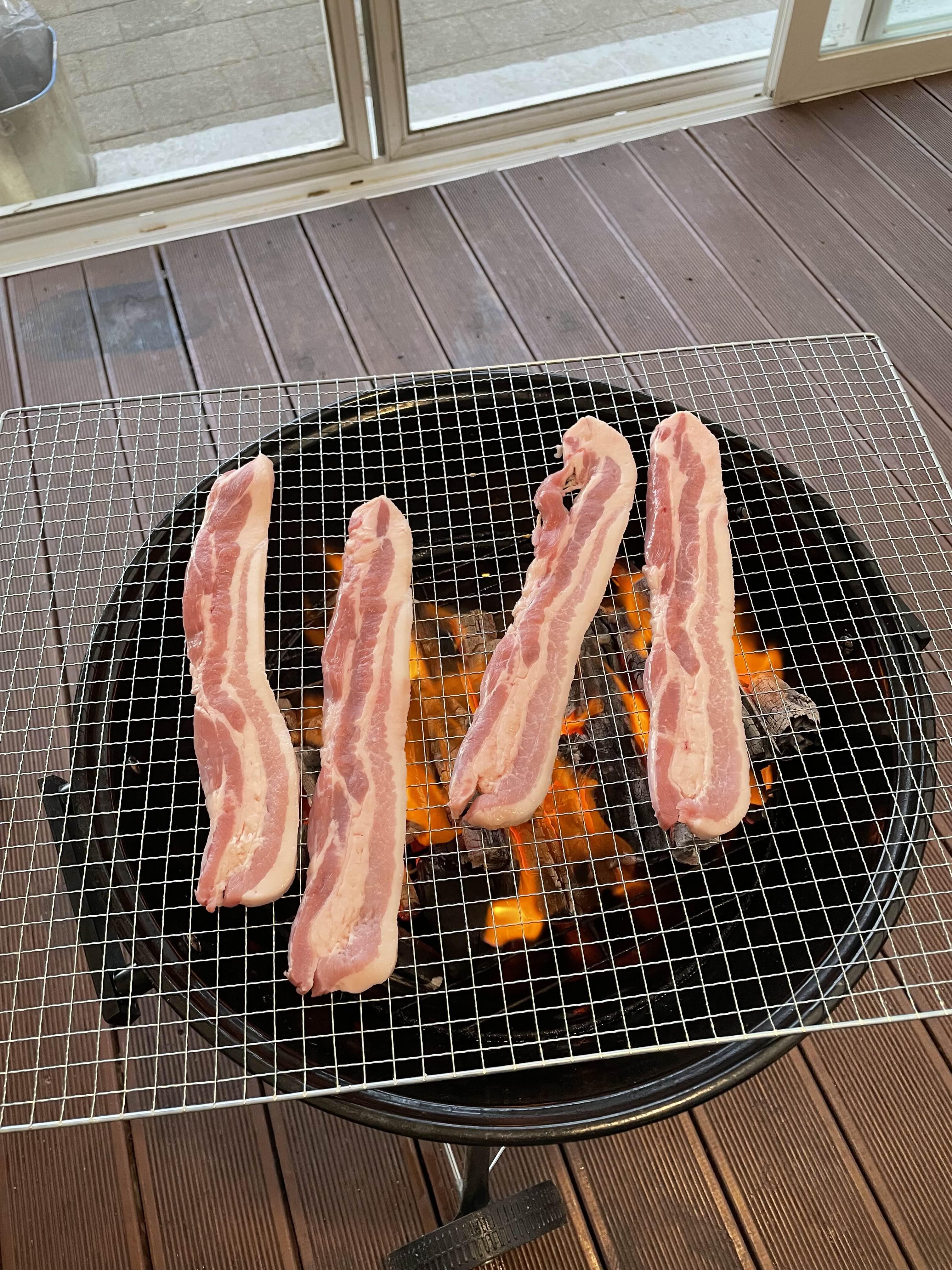 삼겹살 바베큐중인 사진