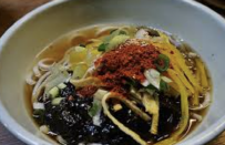 우동과 짜장이 어우러진 우짜