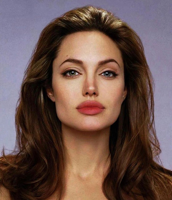 안젤리나 졸리 입술 - 세로주름