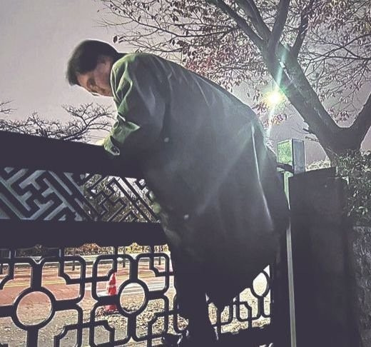 우원식 국회의장, 12·3 비상계엄 사태 이후 적극적 행보로 주목받다