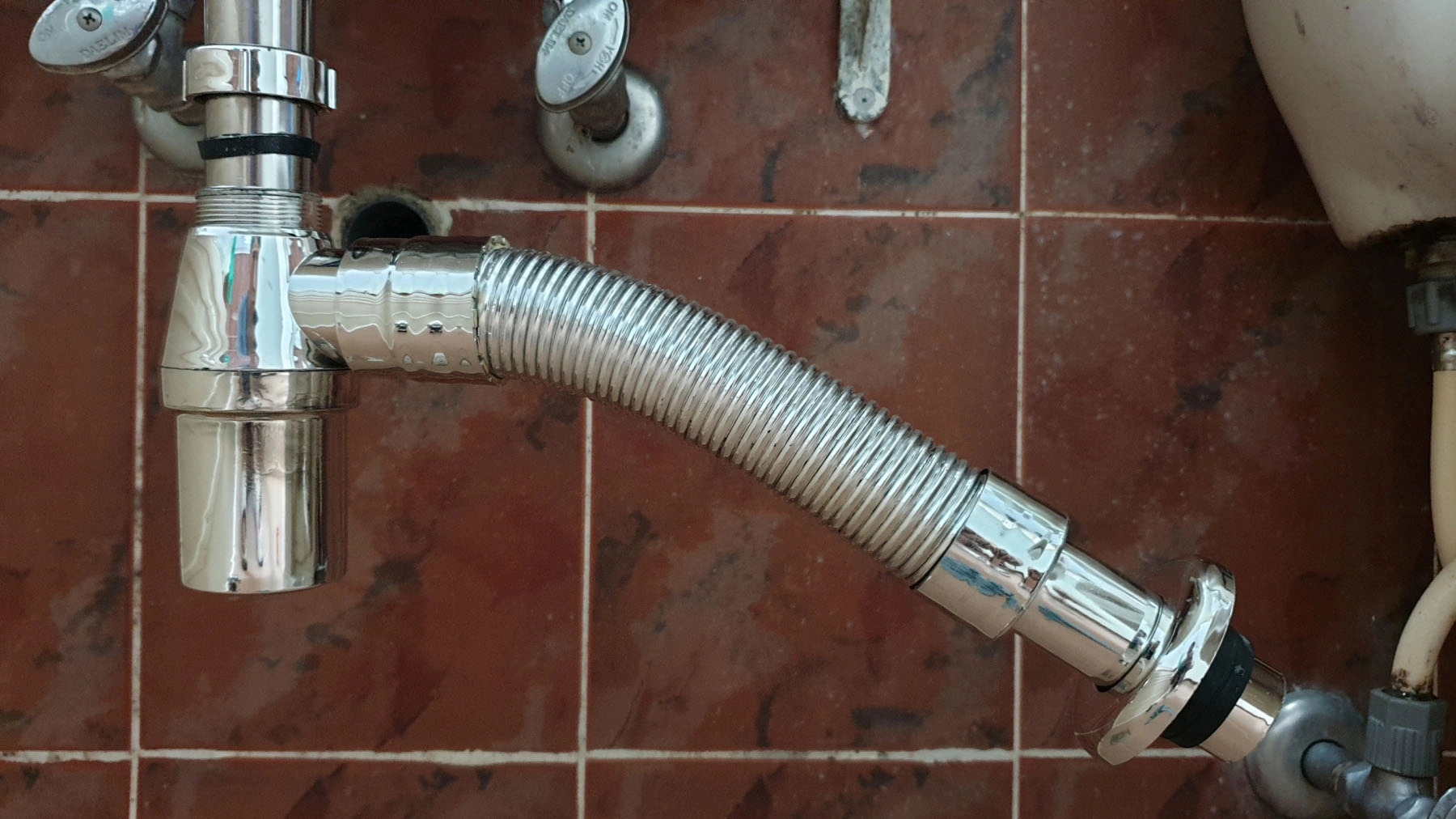 트랩 연결 모습