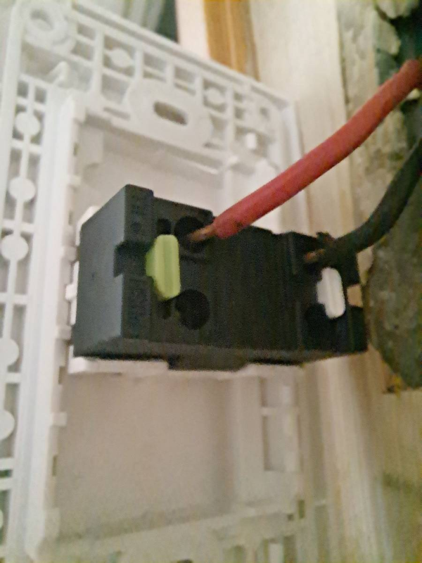 다이소 스위치 전선연결