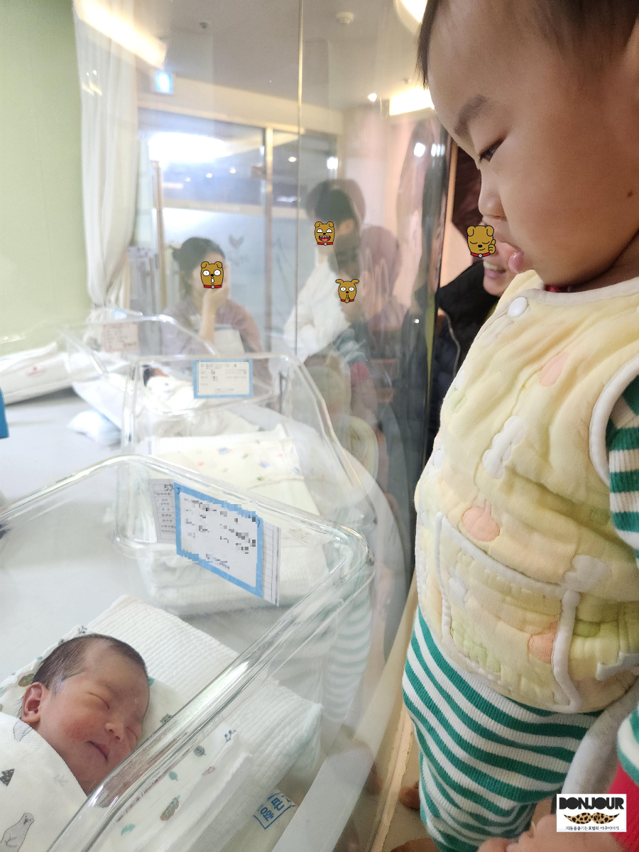 연년생 둘째 출산 후 첫째 질투 퇴행 행동 심리